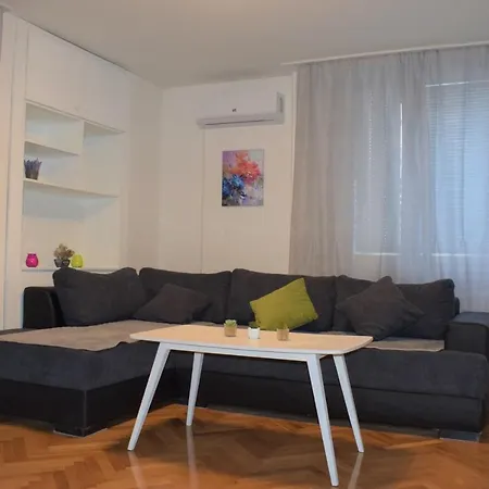 Tea'S Apartment, Skopje City - Centre Dış mekan fotoğraf